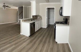 129 Wildwood Ct, Unit D in Grapevine, TX - Building Photo - Building Photo