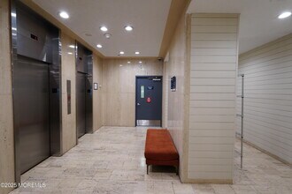 28 Riverside Ave in Red Bank, NJ - Building Photo - Building Photo