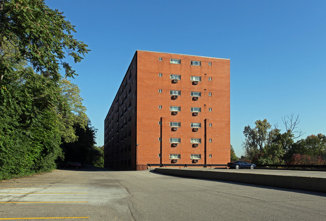 Park Lane in Cincinnati, OH - Building Photo - Building Photo