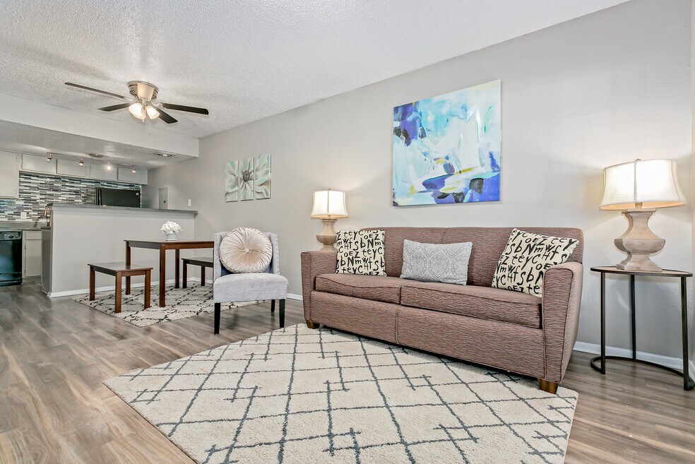 1418 W South St Apartments and Nearby Arlington Apartments