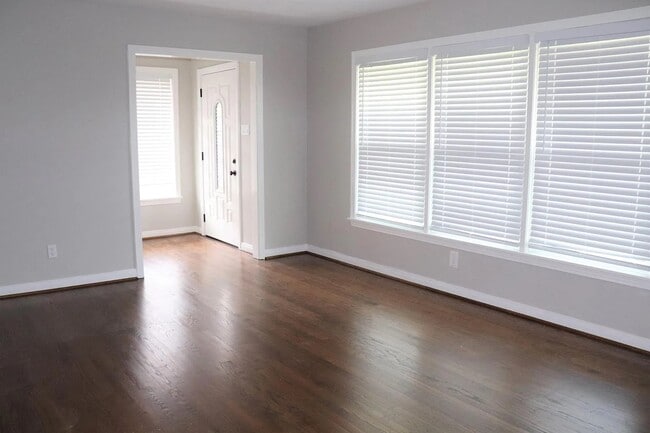 3123 Conway St in Houston, TX - Foto de edificio - Building Photo