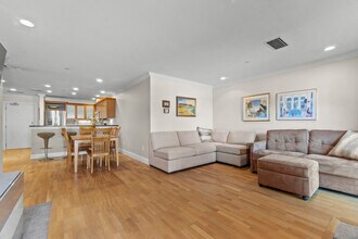 17 Water St in Groton, CT - Building Photo - Building Photo