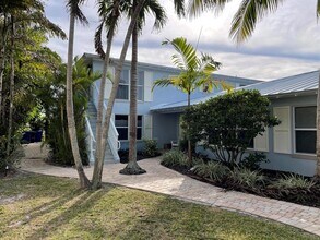924 Coquina Ln, Unit 4 in Vero Beach, FL - Building Photo - Building Photo