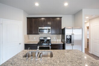 12111 Parade Park Pl in Houston, TX - Building Photo - Building Photo