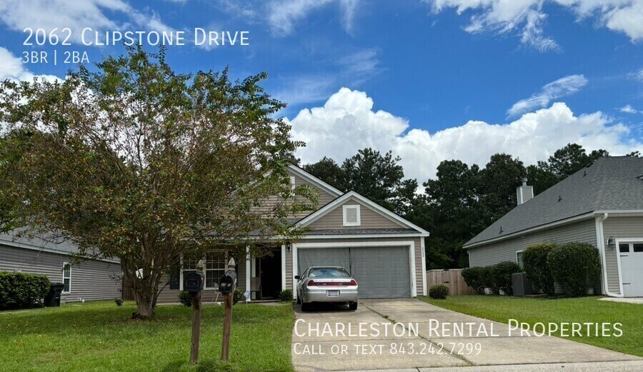 2062 Clipstone Dr in Ladson, SC - Foto de edificio