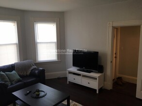 32 Rawson St, Unit 1 in Boston, MA - Building Photo - Building Photo