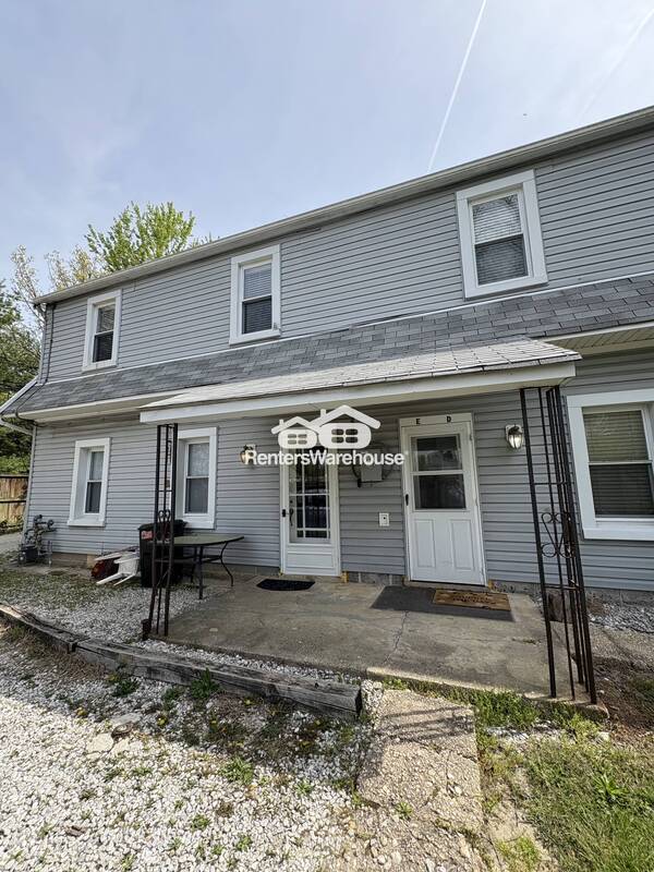 property at 8627 1/2 Quentin Ave