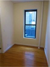 236 E 80th St-Unit -#011 in New York, NY - Building Photo - Building Photo