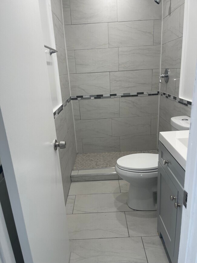12029 SW 215th St, Unit Duplex in Miami, FL - Building Photo - Building Photo