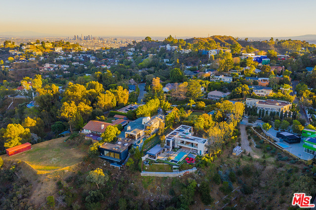 7435 Woodrow Wilson Dr in Los Angeles, CA - Building Photo - Building Photo