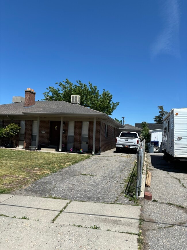 property at 2277 E 3380 S