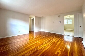 12 Vinal St, Unit 3 in Boston, MA - Building Photo - Building Photo