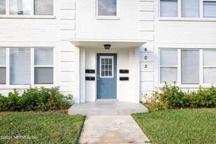 605 2nd Ave N, Unit 2 in Jacksonville Beach, FL - Building Photo - Building Photo