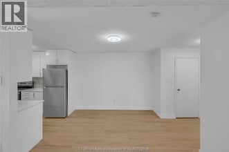 25 Orchard Heights Dr in Chatham, ON - Building Photo - Building Photo