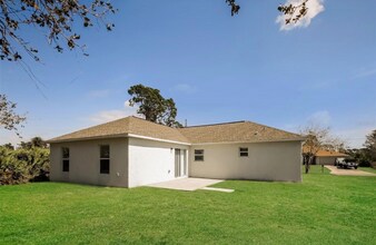 2241 Burlington St in North Port, FL - Building Photo - Building Photo