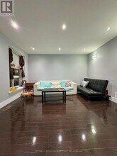 1601 Albion Rd in Toronto, ON - Building Photo - Building Photo