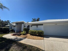 549 Warwick Ln in Venice, FL - Building Photo