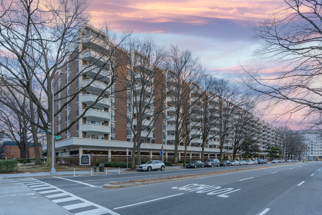 Town Square Towers in Washington, DC - Building Photo
