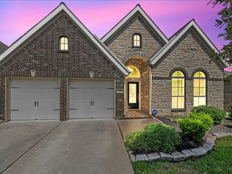 2910 Angel Mist Ln in Rosenberg, TX - Building Photo