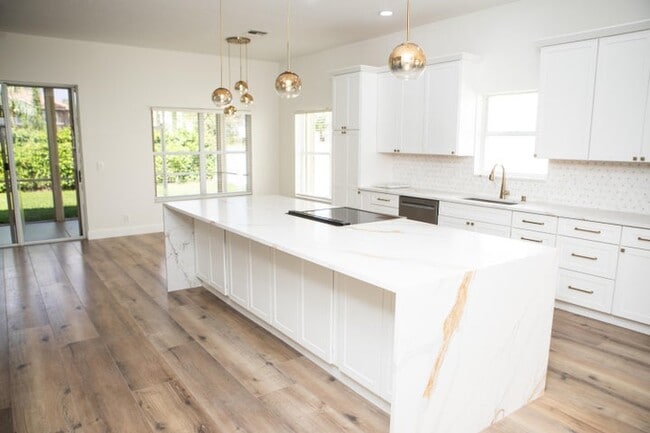 10881 La Salinas Cir in Boca Raton, FL - Building Photo - Building Photo