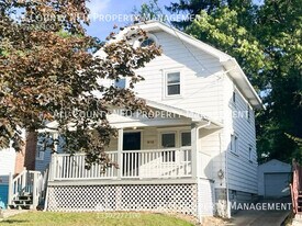 873 Fried St in Akron, OH - Building Photo