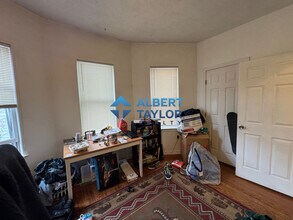 26 Haskell St, Unit 1 in Boston, MA - Building Photo - Building Photo