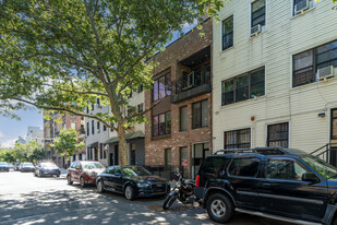 180 Jackson St in Brooklyn, NY - Foto de edificio - Building Photo