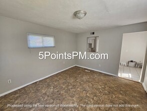 4424 E 158th St in Cleveland, OH - Building Photo - Building Photo