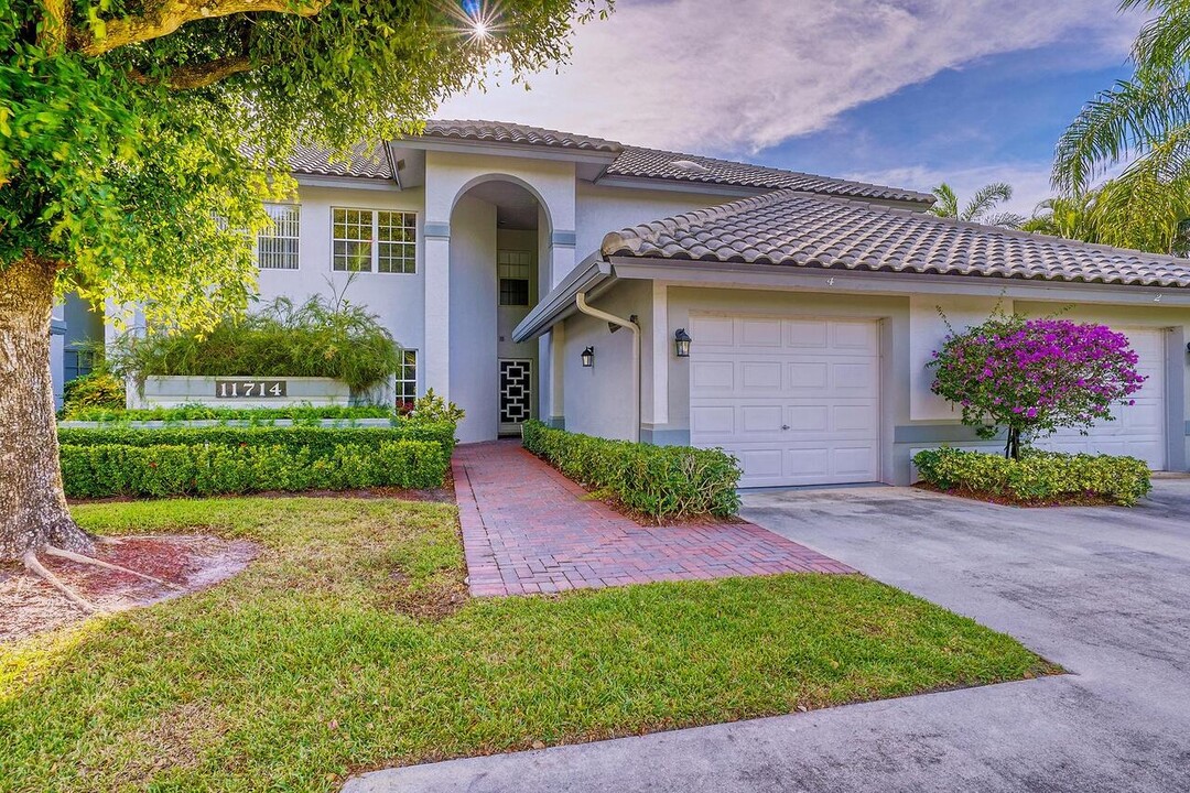 11714 Briarwood Cir in Boynton Beach, FL - Foto de edificio