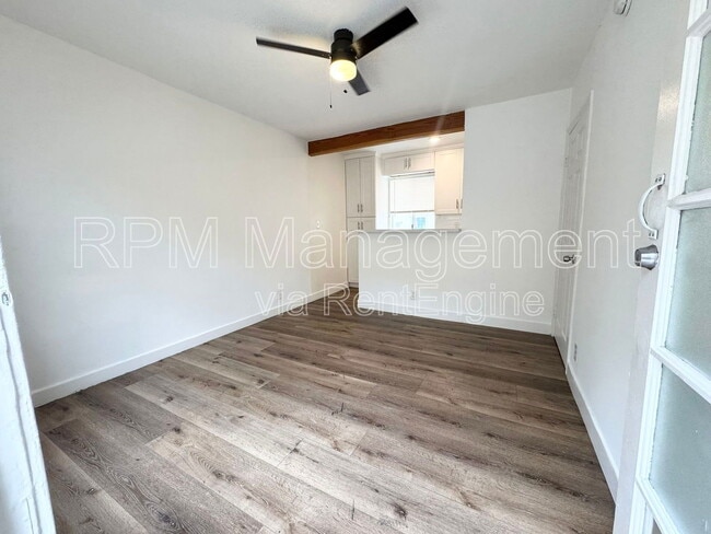 property at 1288 S Plymouth Blvd