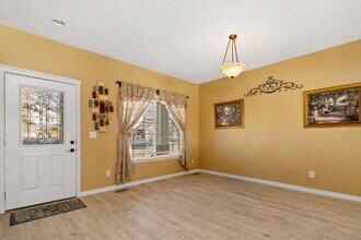 2295 W Apgar Creek Dr in Meridian, ID - Building Photo - Building Photo