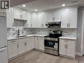 4395 Guppy Ct in Windsor, ON - Building Photo - Building Photo