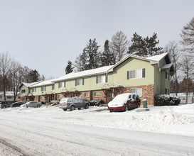 Parkedge Townhouses in Utica, NY - Building Photo - Building Photo