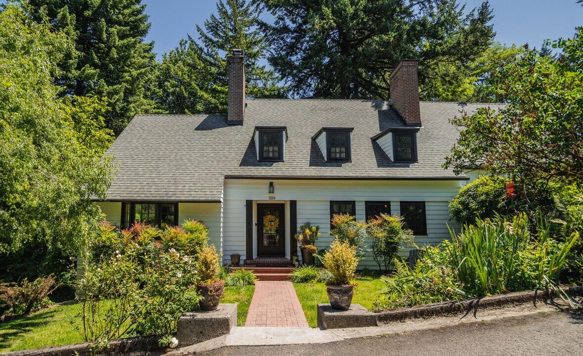 3204 SW Upper Dr in Portland, OR - Building Photo