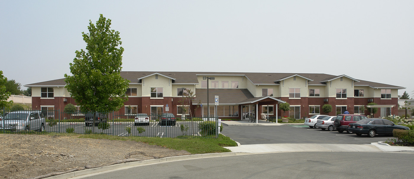 Hillcrest Terrace Apartments in Antioch, CA - Building Photo