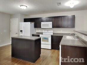 2391 Bristol Dr in Franklin, IN - Building Photo - Building Photo