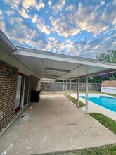 6012 Highcrest Dr in Watauga, TX - Building Photo - Building Photo
