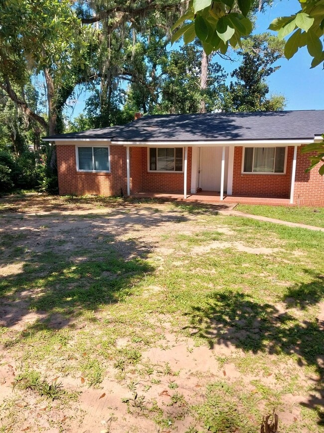 property at 1816 S Meridian St