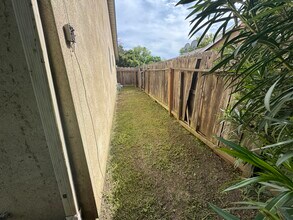 2521 Casita Dr in Modesto, CA - Building Photo - Building Photo