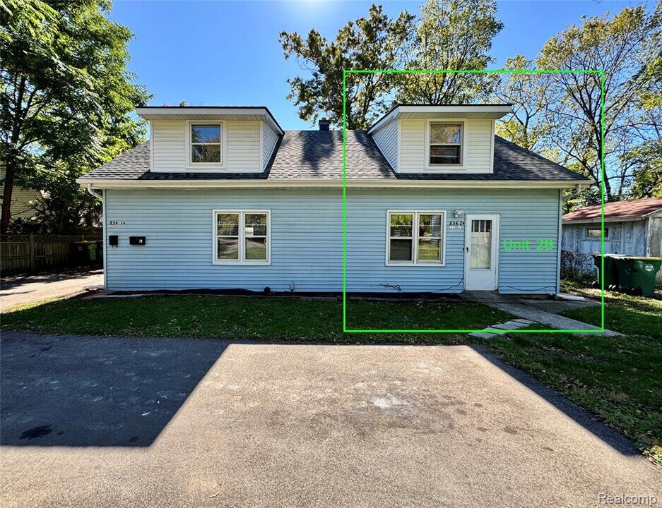 834 E Cross St in Ypsilanti, MI - Building Photo