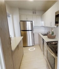 10 Ruddington Dr in Toronto, ON - Building Photo - Building Photo