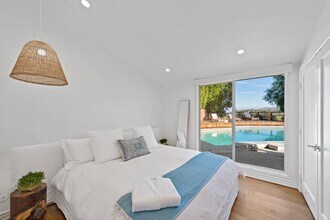 5834 McDonie Ave in Woodland Hills, CA - Building Photo - Building Photo