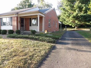 835 Malabu Dr in Lexington, KY - Building Photo - Building Photo