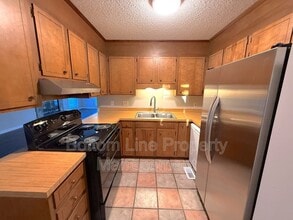 8105 Chrisbry Ln in Charlotte, NC - Building Photo - Building Photo