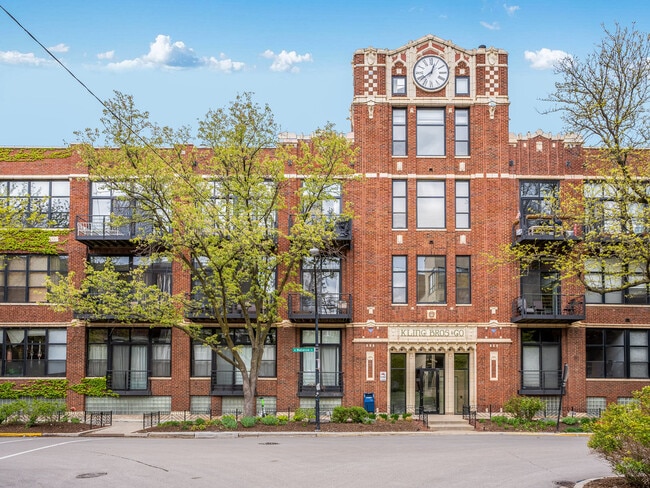 property at 2300 W Wabansia Ave