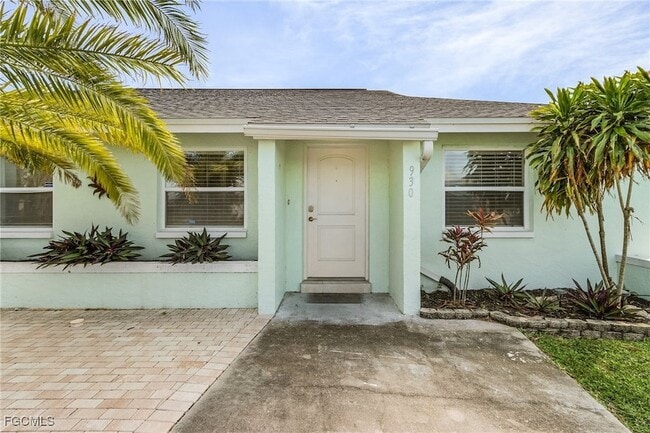 930 SW 37th Ln in Cape Coral, FL - Building Photo - Building Photo