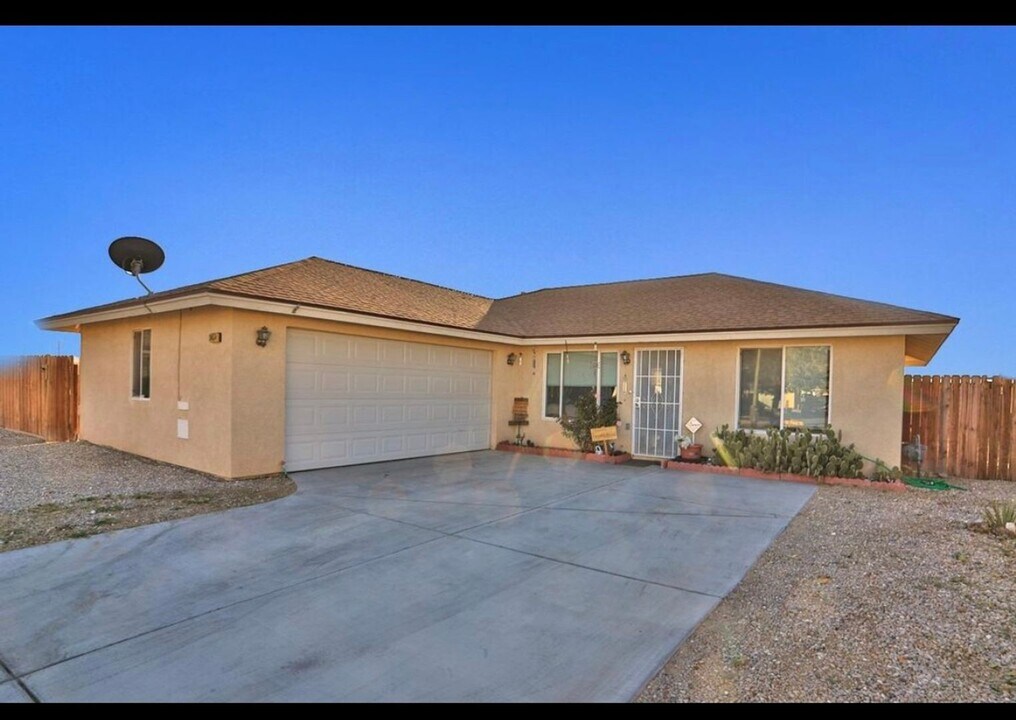 34574 Cam Real in Barstow, CA - Building Photo