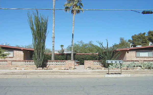 2001-2007 E Hedrick Dr in Tucson, AZ - Foto de edificio - Building Photo