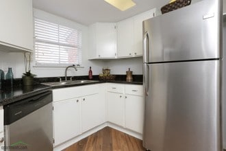Venetian Apartamentos Houston in Houston, TX - Foto de edificio - Interior Photo