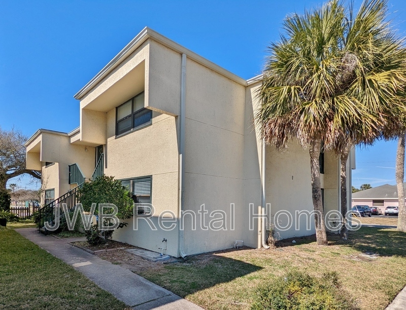 1000 3rd St in Neptune Beach, FL - Building Photo